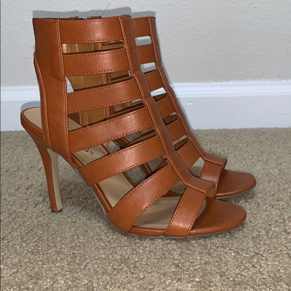 Tan Heels